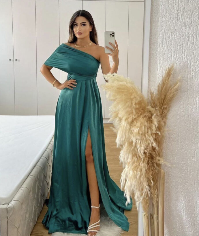 Robe Saty